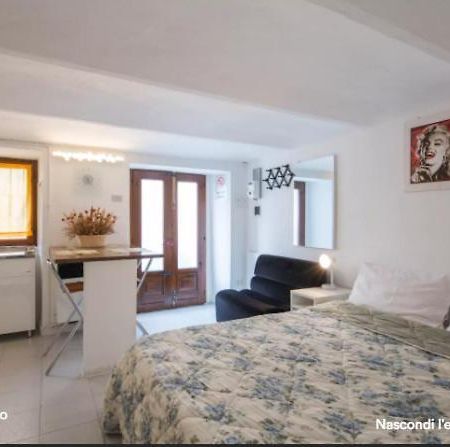 Location Turistic Monolocale Nel Parco Del Santuario Apartment อัสตี ภายนอก รูปภาพ