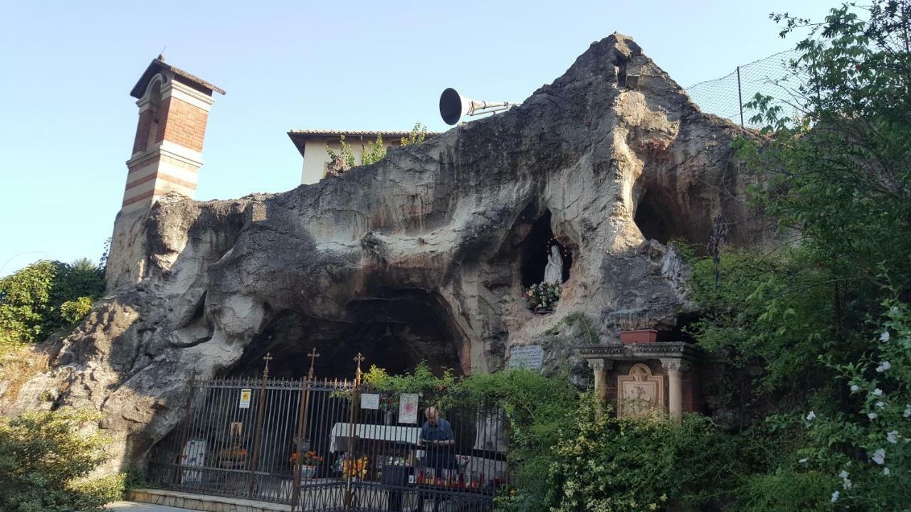 Location Turistic Monolocale Nel Parco Del Santuario Apartment อัสตี ภายนอก รูปภาพ