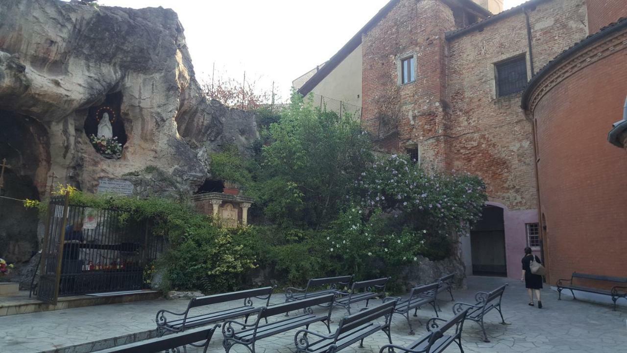 Location Turistic Monolocale Nel Parco Del Santuario Apartment อัสตี ภายนอก รูปภาพ