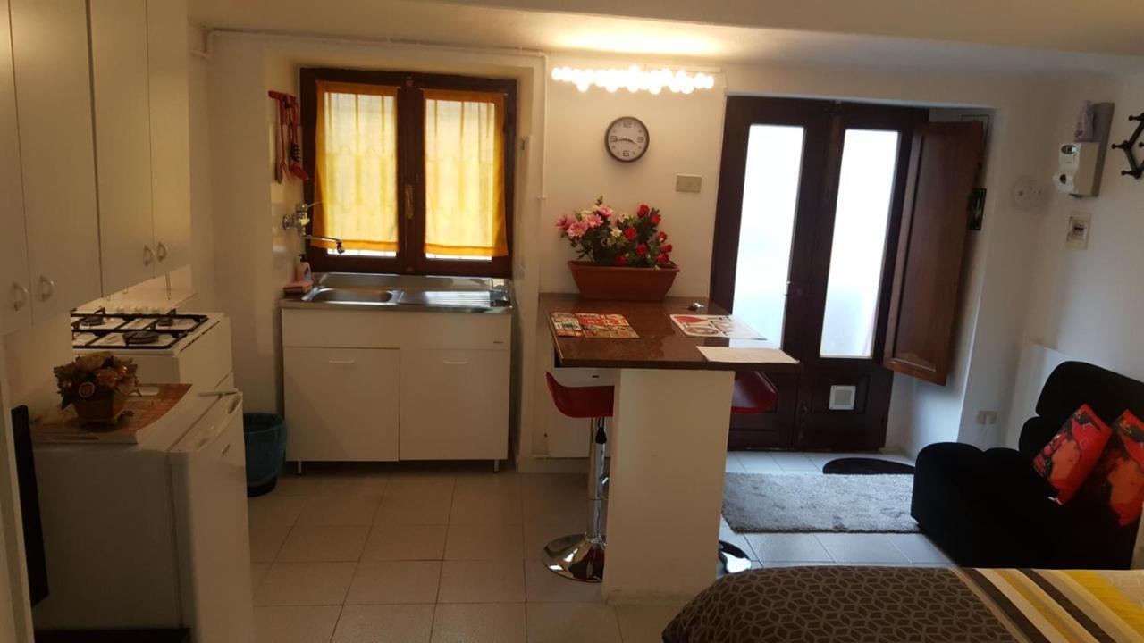 Location Turistic Monolocale Nel Parco Del Santuario Apartment อัสตี ภายนอก รูปภาพ